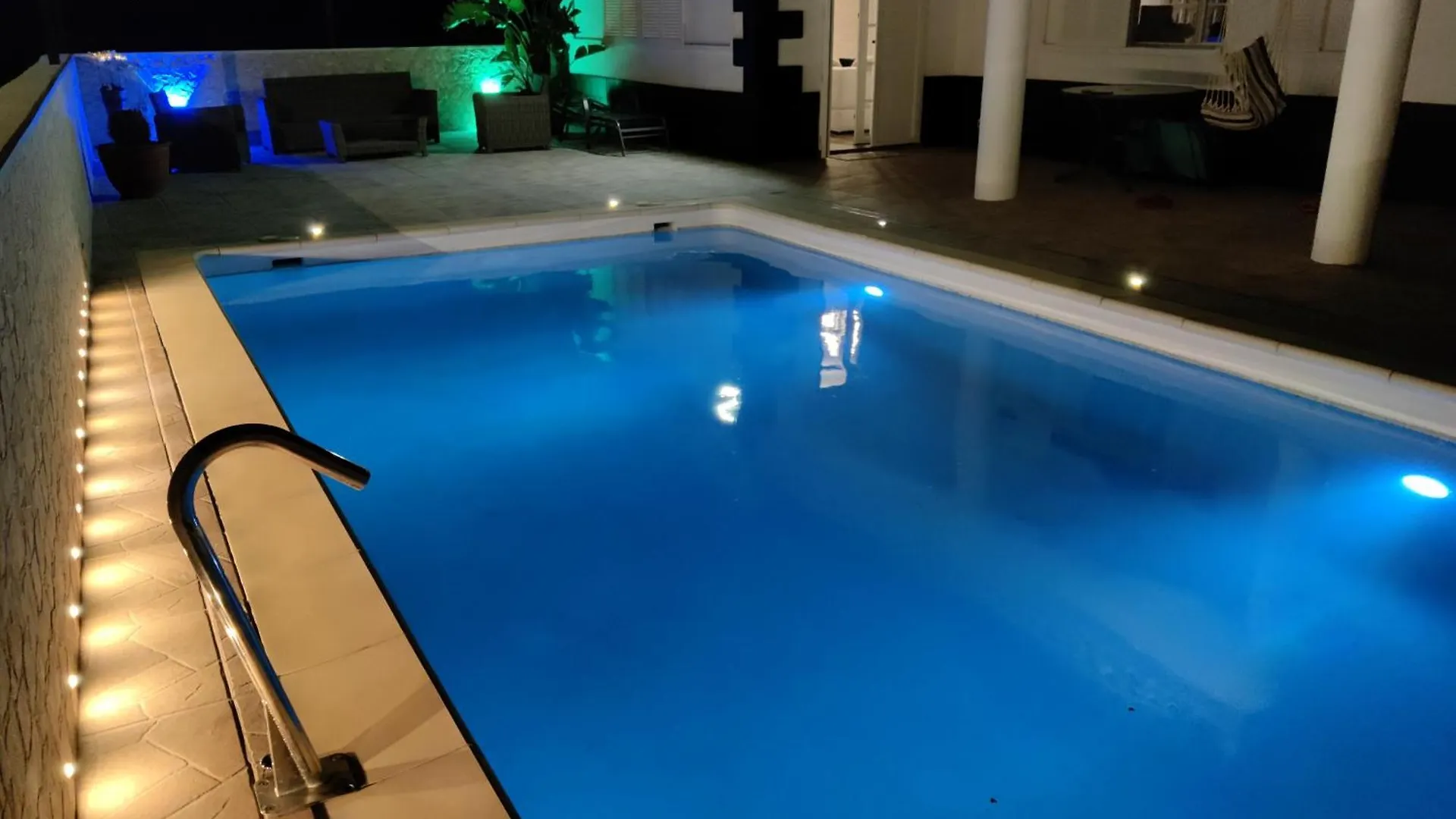 別荘 Villa Queca Private Heated Pool Cannon Water And Jacuzzi サンタクルスデテネリフェ スペイン