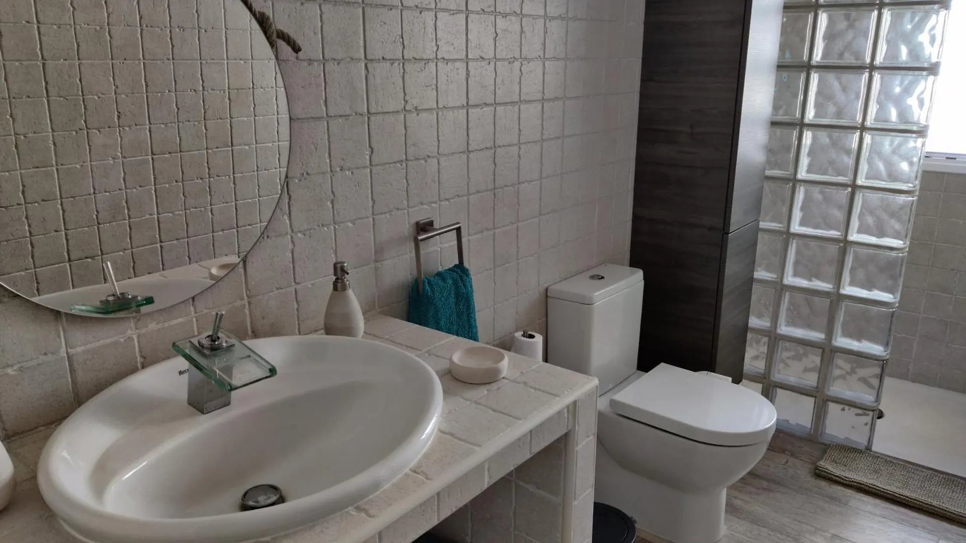 別荘 Villa Queca Private Heated Pool Cannon Water And Jacuzzi サンタクルスデテネリフェ