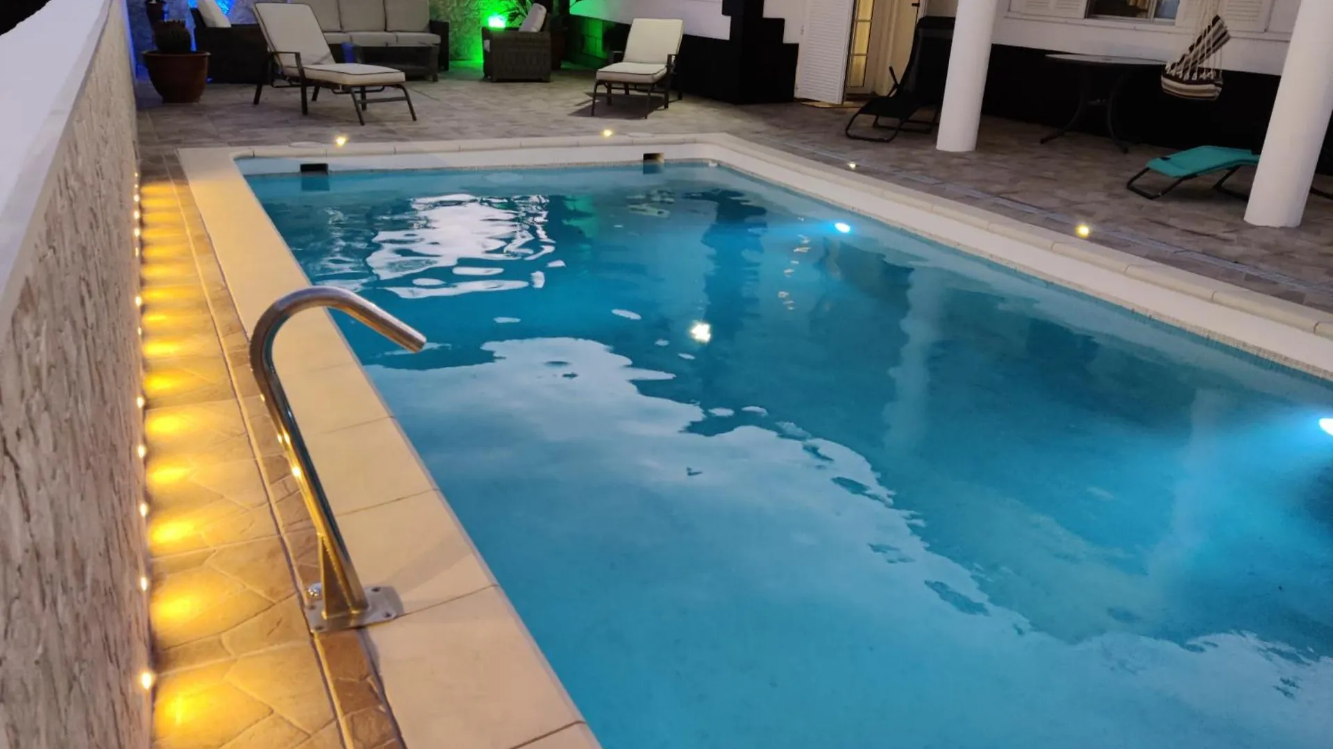 別荘 Villa Queca Private Heated Pool Cannon Water And Jacuzzi サンタクルスデテネリフェ